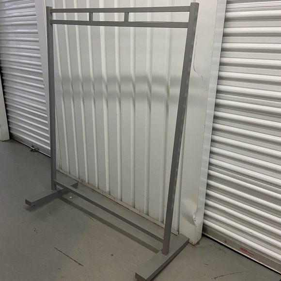 Racks - Picture 5 of 6